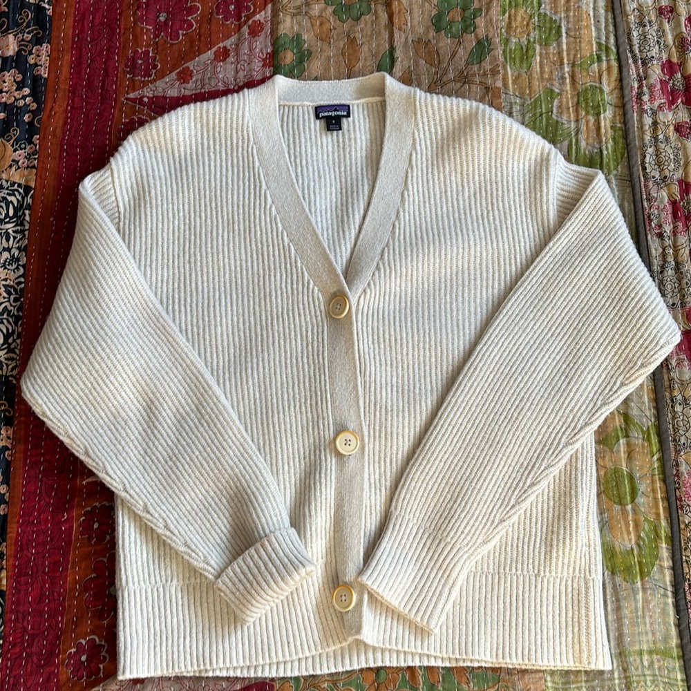 Women’s Patagonia recycled wool cardigan Small